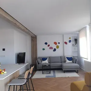 https://alojamiento-moderno-y-sofisticado-con-vistas-a-la-ciudad.basquecountryhotels.org